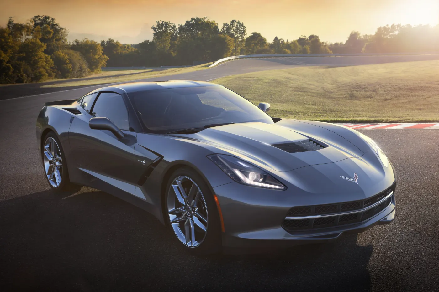 4512674-2014-chevrolet-corvette-006.jpg