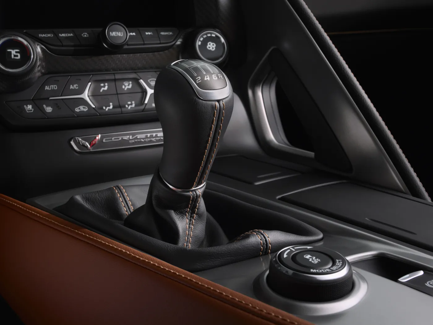 4513283-2014-chevrolet-corvette-037.jpg
