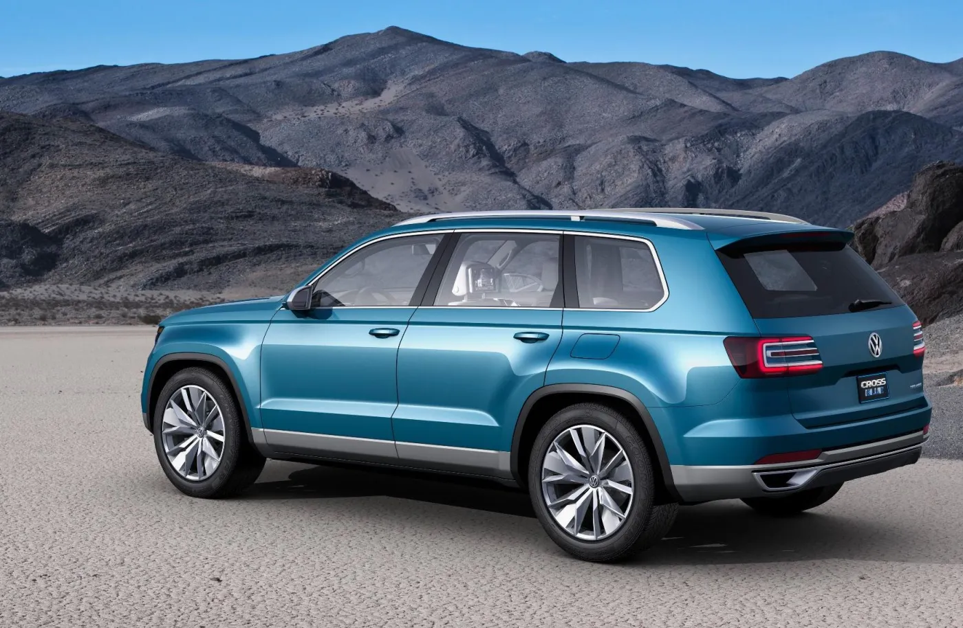 4518822-637929-70250vw-crossblue-2.jpg