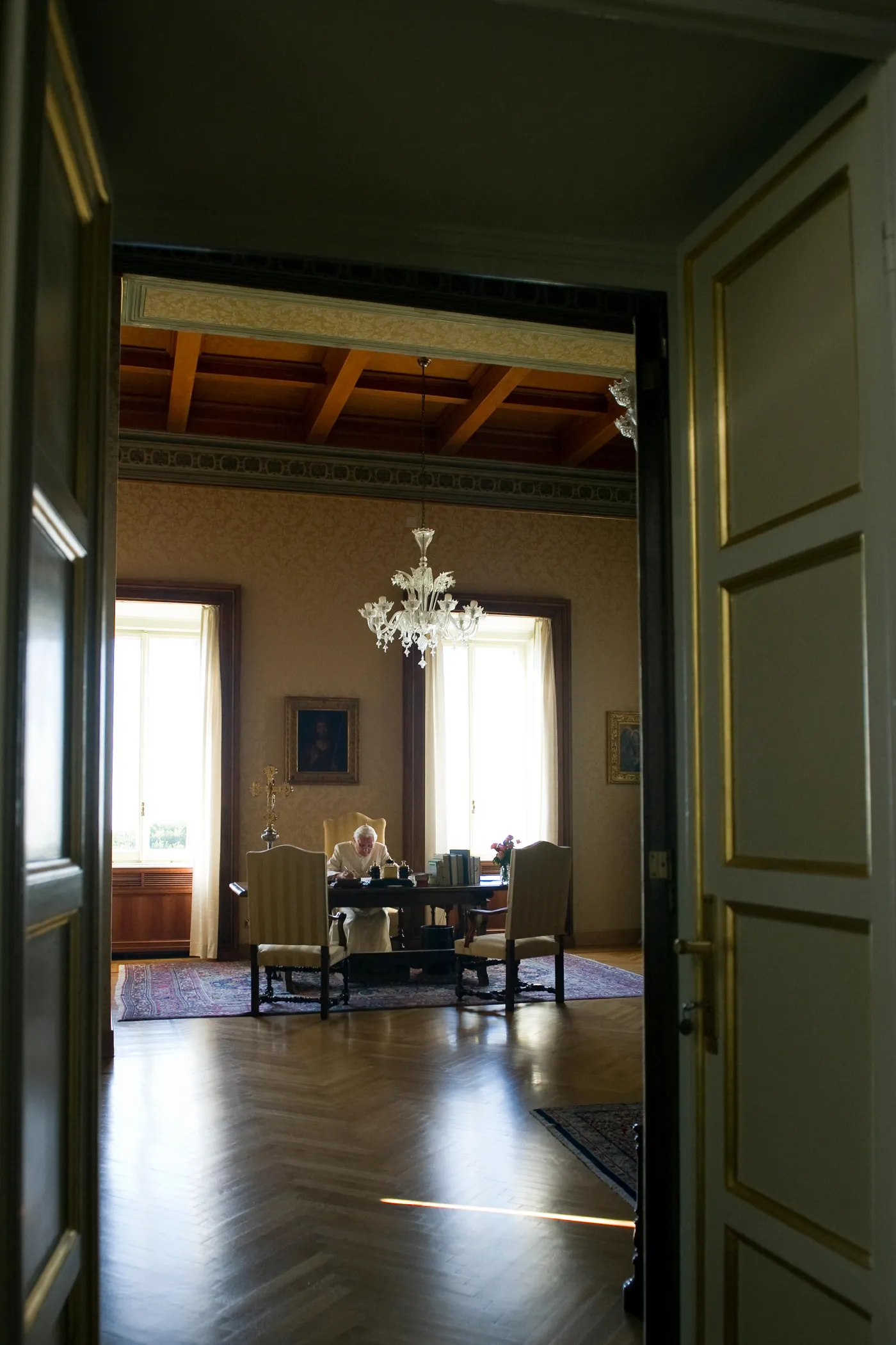 4608306-benedykt-xvi-castel-gandolfo.jpg