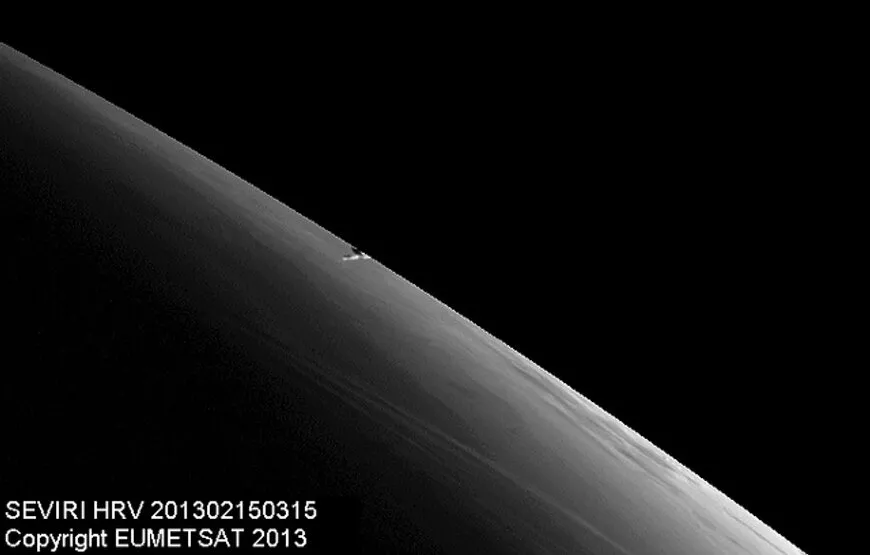 Meteor z Czelabińska widziany jeszcze w kosmosie, fot. z profilu Europejskiej Agencji Kosmicznej
