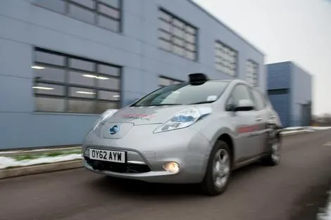 4625927-16422-robot-electric-car-56.jpg