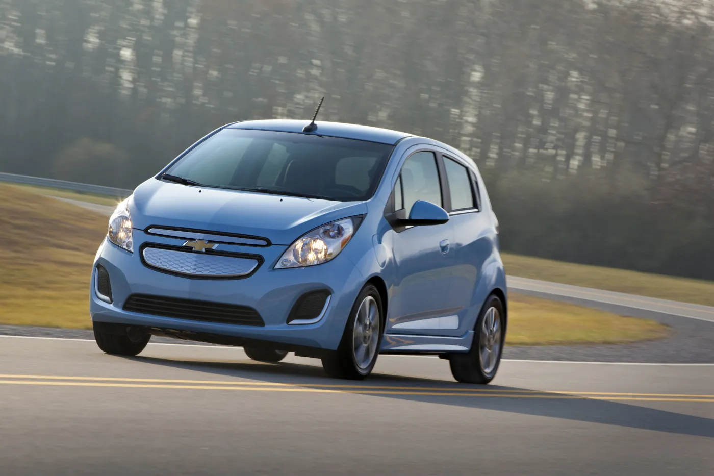 4626324-2014-chevrolet-sparkev-020.jpg