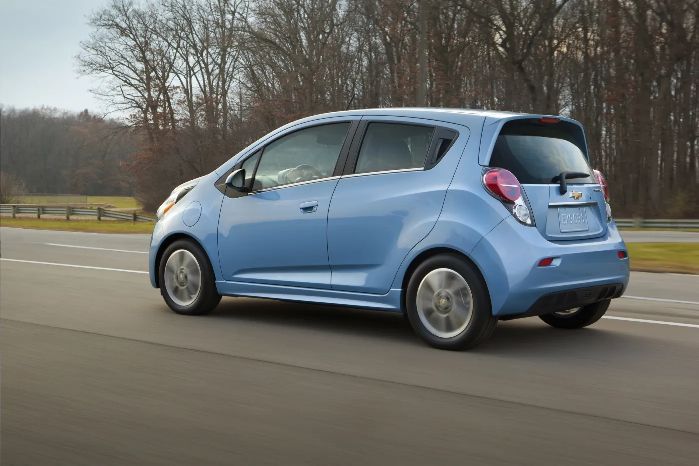 4626353-2014-chevrolet-sparkev-021.jpg