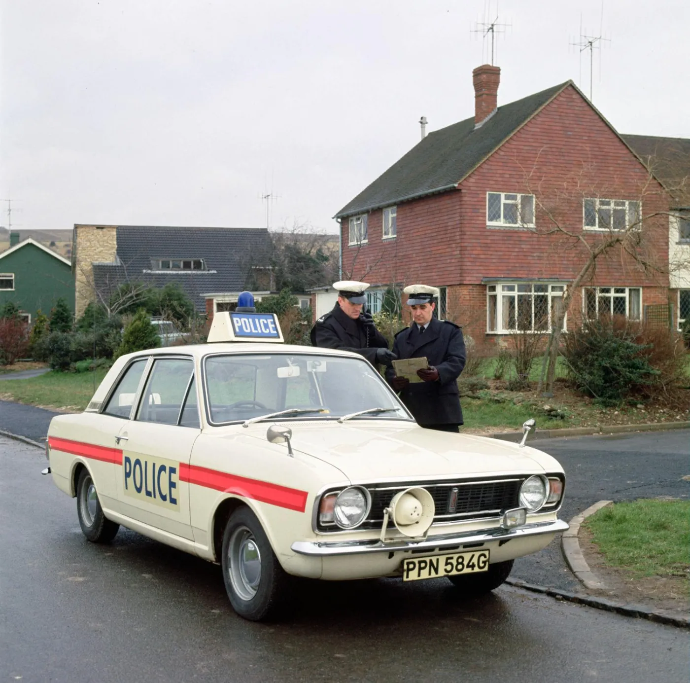 4270540-616577-1969-mk11-lotus-7-6-l.jpg