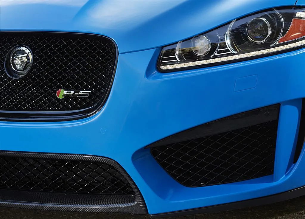 Jaguar jakiego nie było! XFR-S najszybszą i najmocniejszą limuzyną w historii