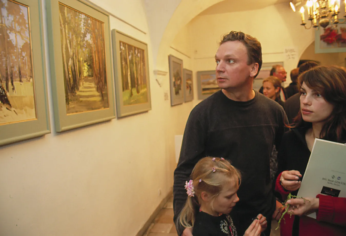 4442977-grzegorz-ciechowski-z-rodzina.jpg