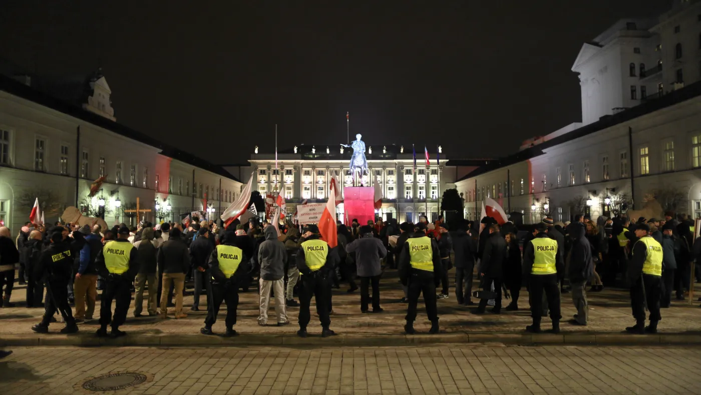 4829198-demonstracja-solidarni-2010.jpg