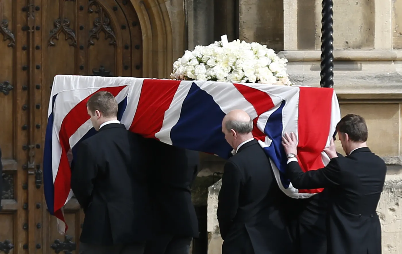 Trumna z ciałem lady Thatcher