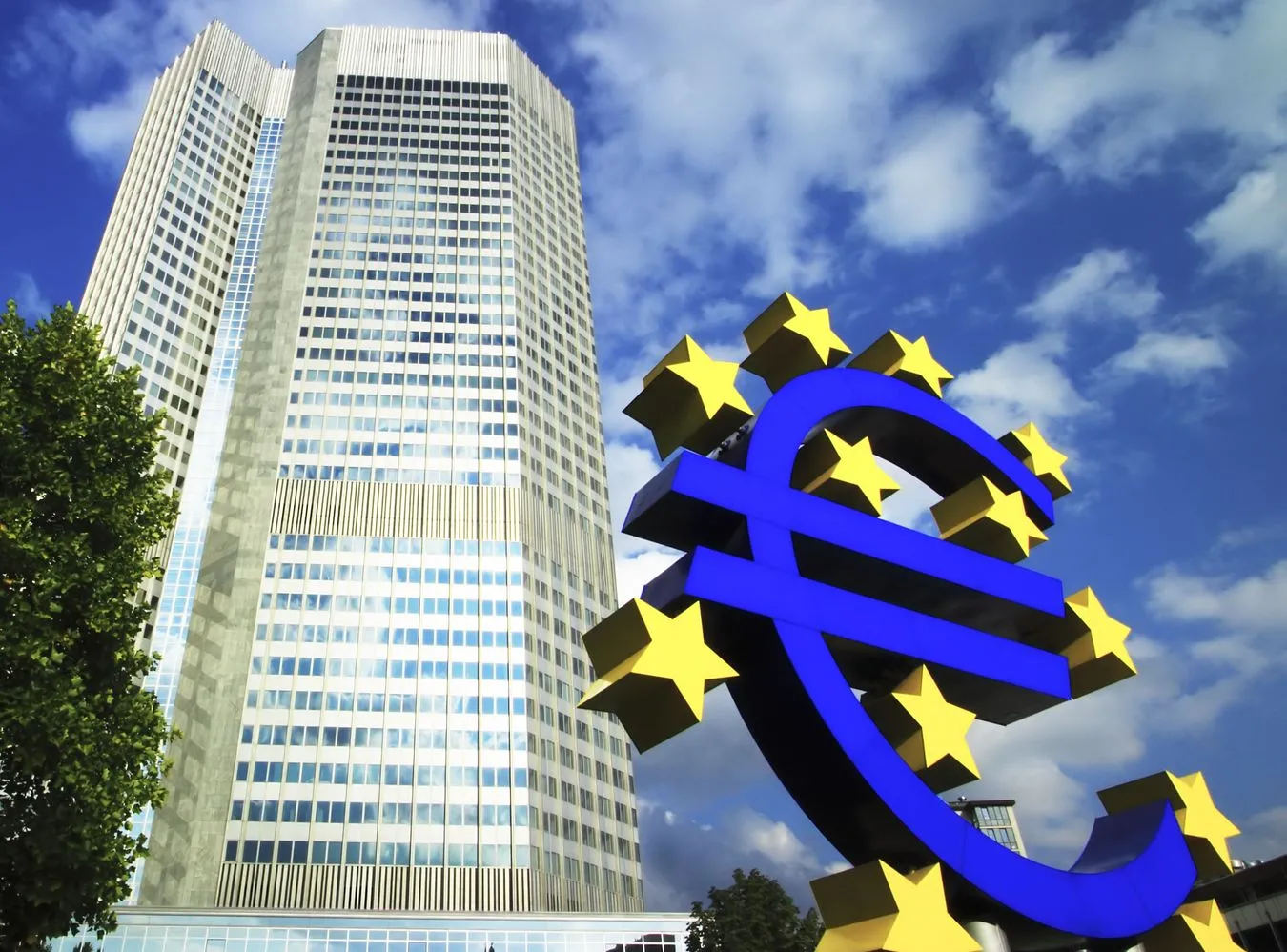 Wieżowiec Europejskiego Banku Centralnego we Frankfurcie nad Menem