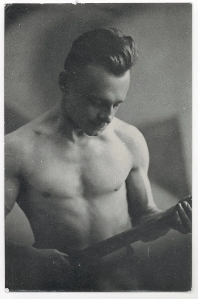 5011246-witold-pilecki-z-szabla-walka.jpg