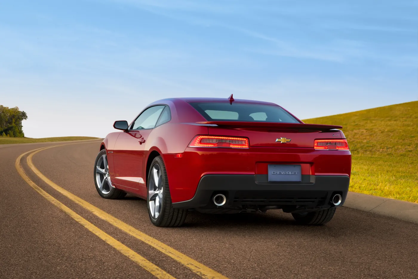 5060043-2014-chevrolet-camaross-010.jpg