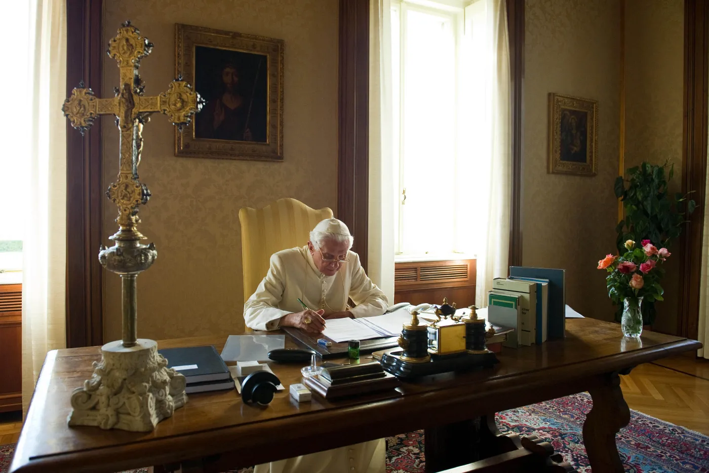 4608476-benedykt-xvi-castel-gandolfo.jpg