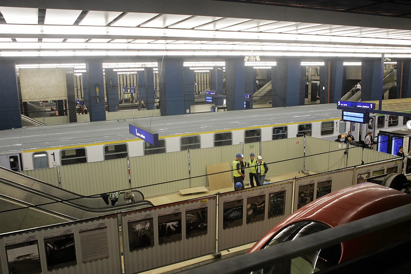 5345892-dworzec-centralny-w-warszawie.jpg