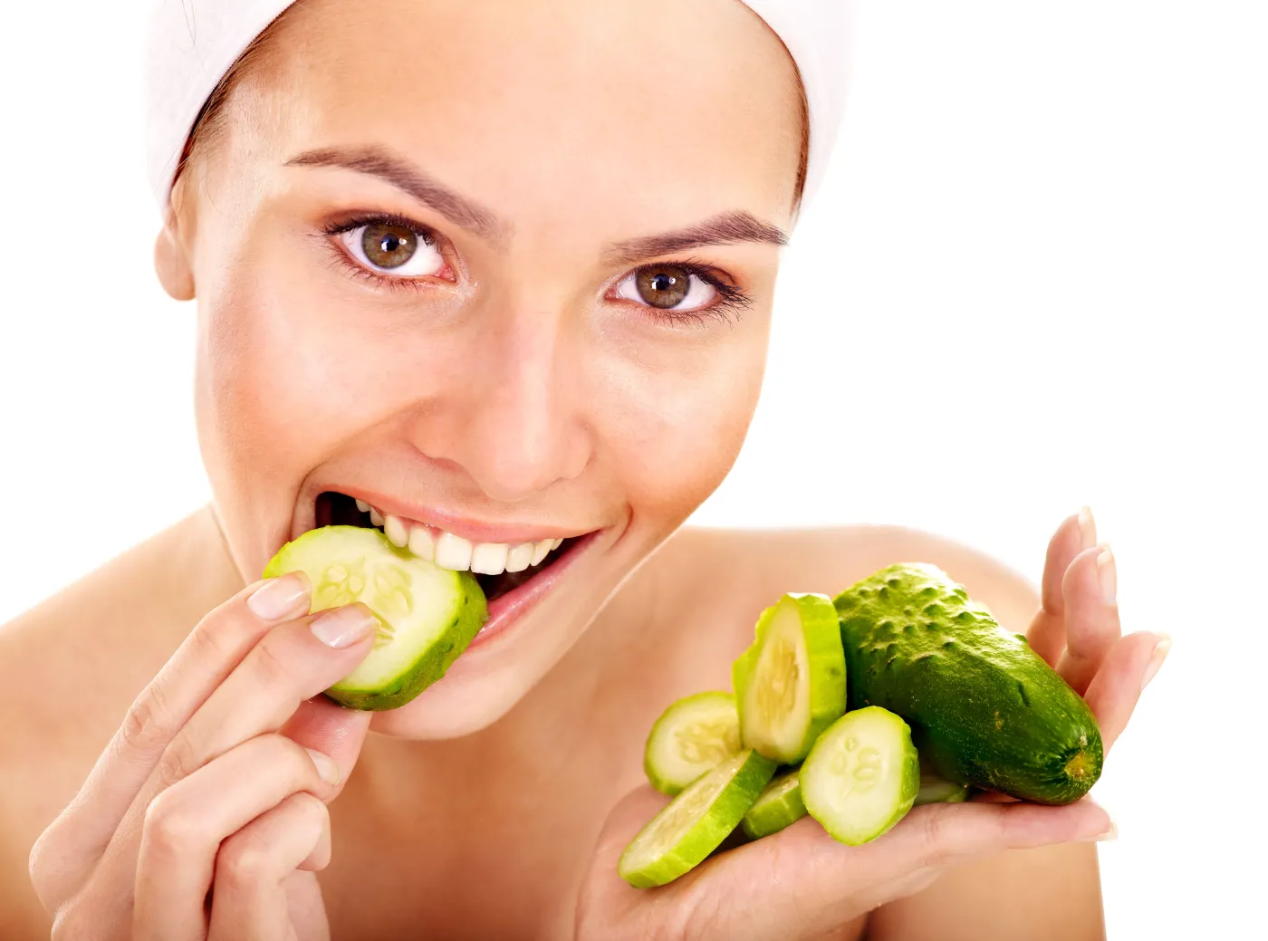 3869278-kobta-je-ogorka-ogorek-dieta.jpg