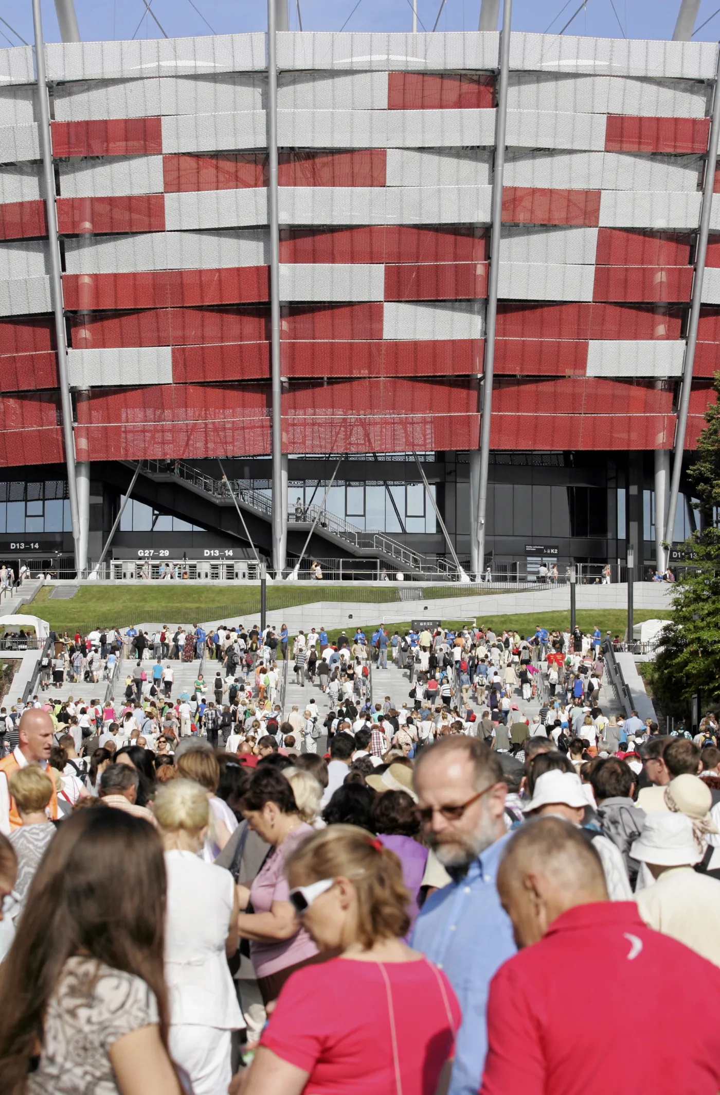 5170510-spotkanie-jezus-na-stadionie.jpg