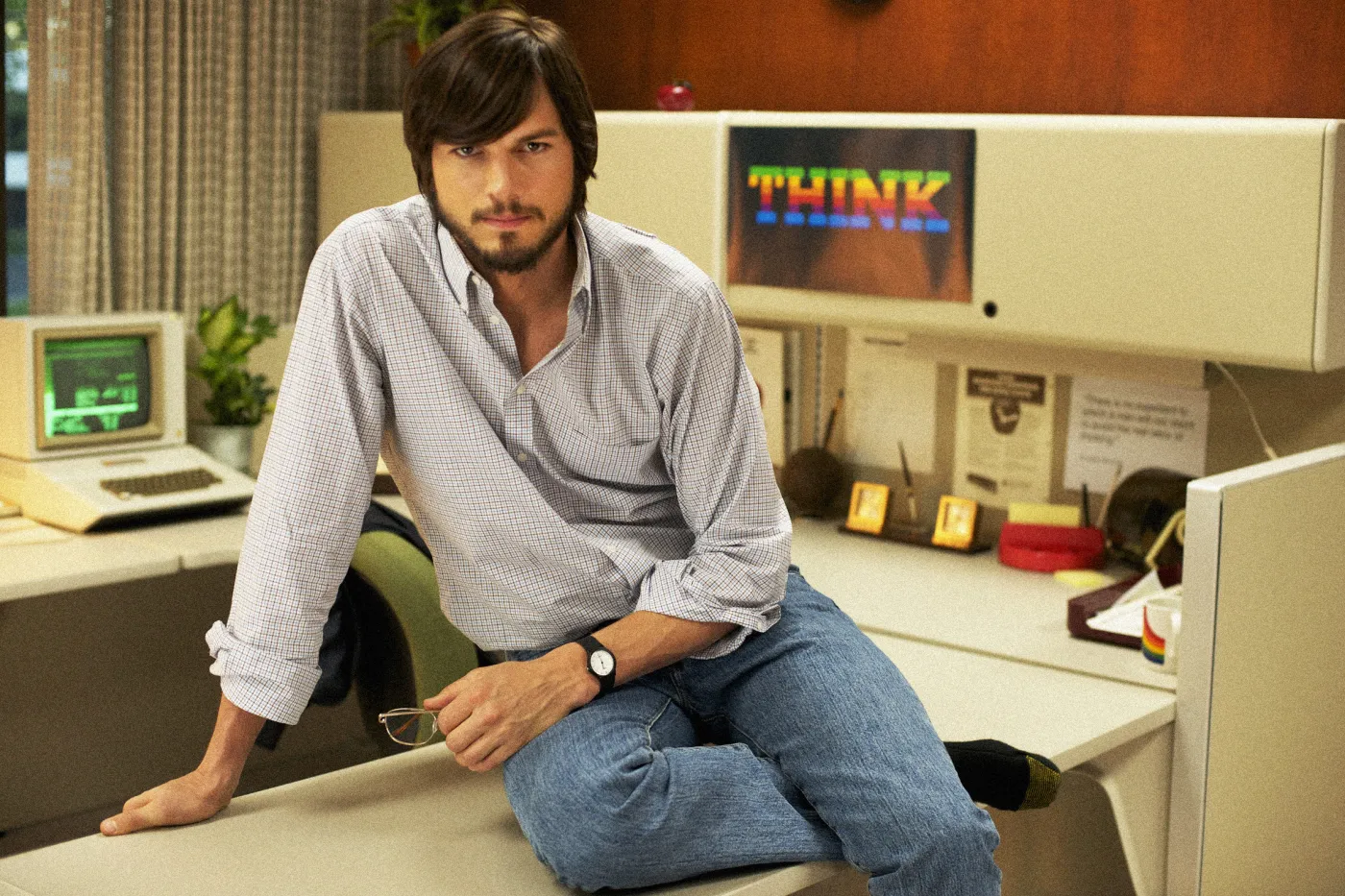 Ashton Kutcher w filmie "Jobs"