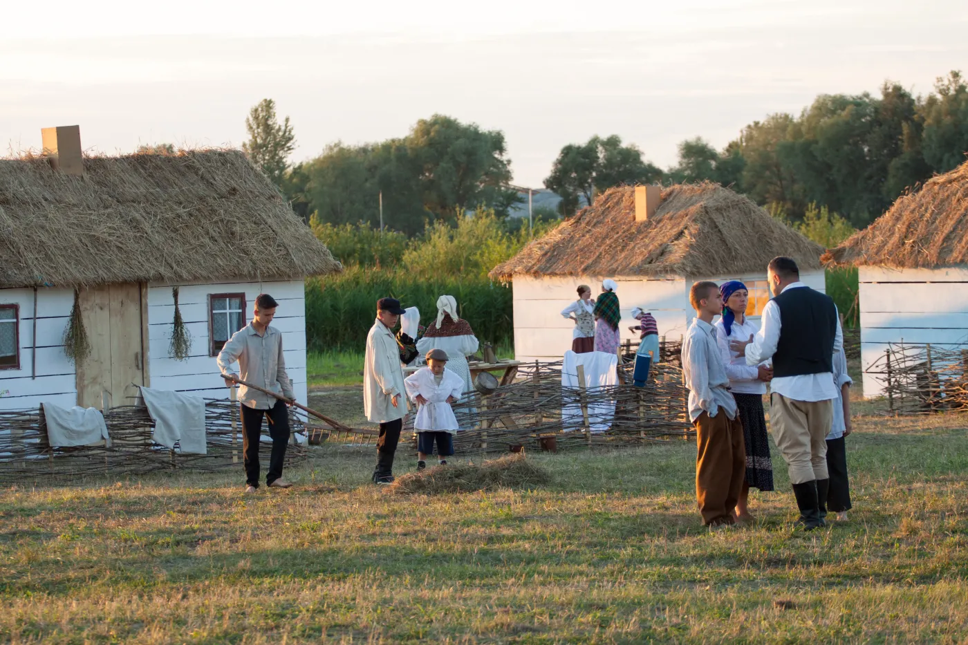 5216300-inscenizacja-rzezi-na-wolyniu.jpg