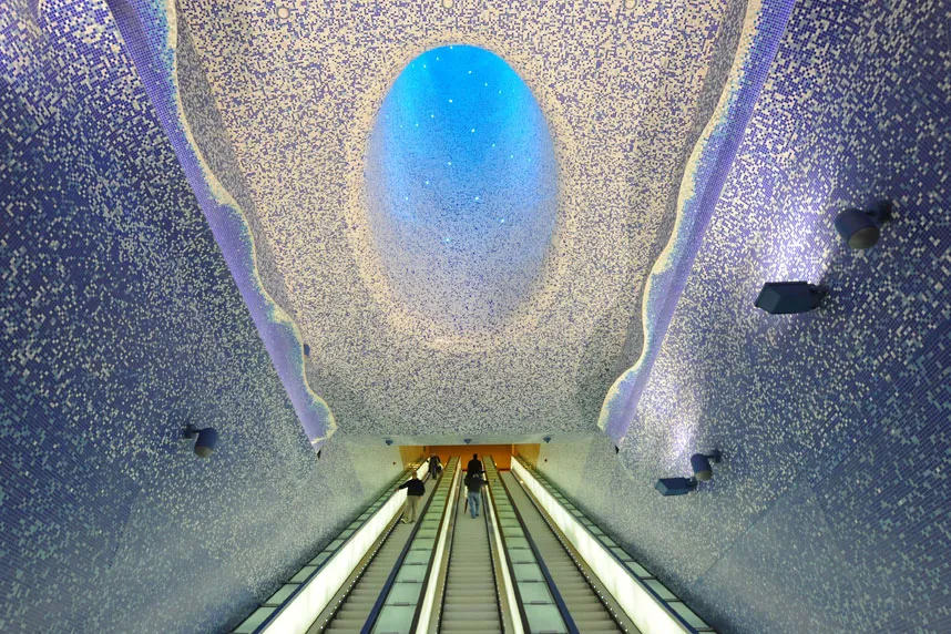 5673709-najpiekniejsze-stacje-metra.jpg