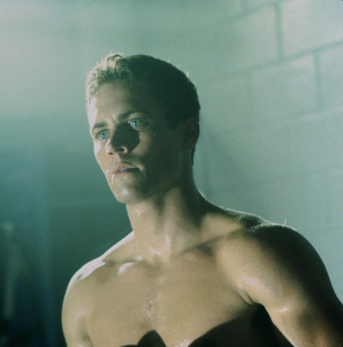 5691538-paul-walker-w-filmie-sekta.jpg