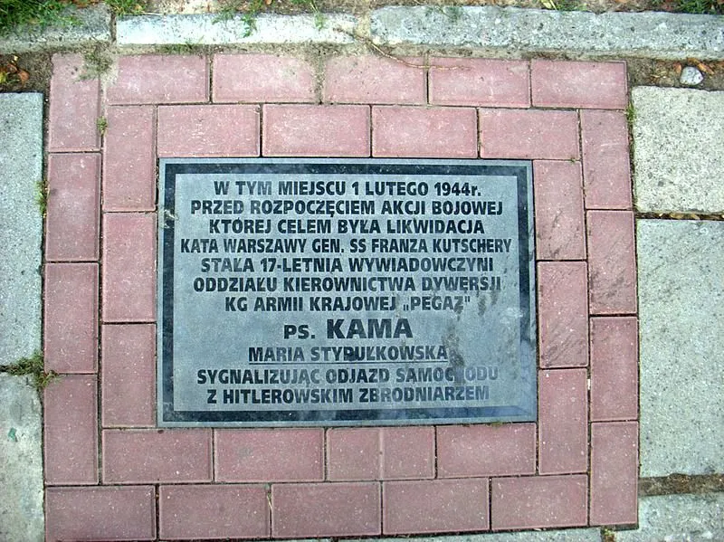 5886356-tablica-w-miejscu-w-ktorym-1.jpg