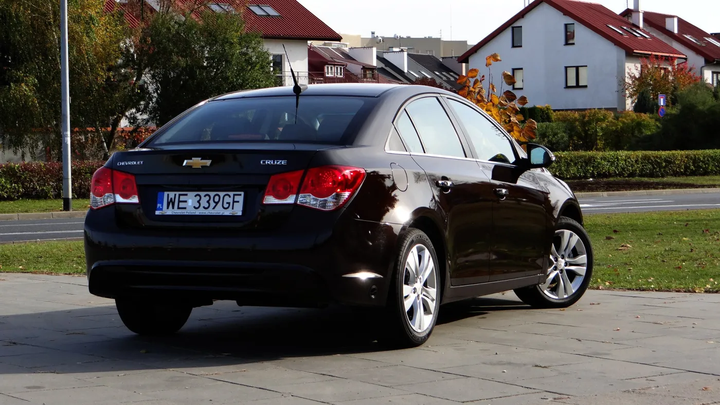 5527955-chevrolet-cruze-lpg-jazda-za.jpg