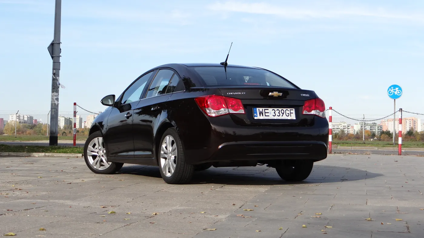 5528071-chevrolet-cruze-lpg-jazda-za.jpg
