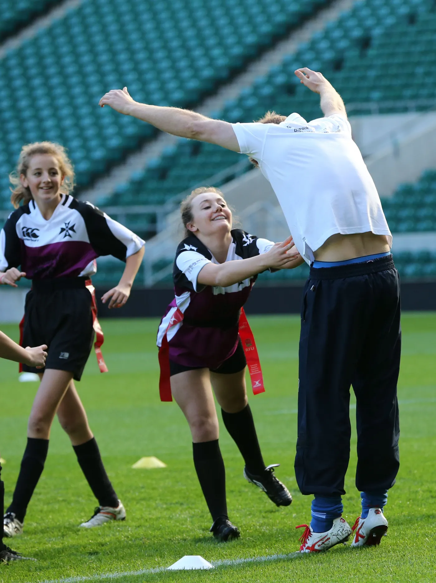 5532583-ksiaze-harry-gral-w-rugby-z.jpg