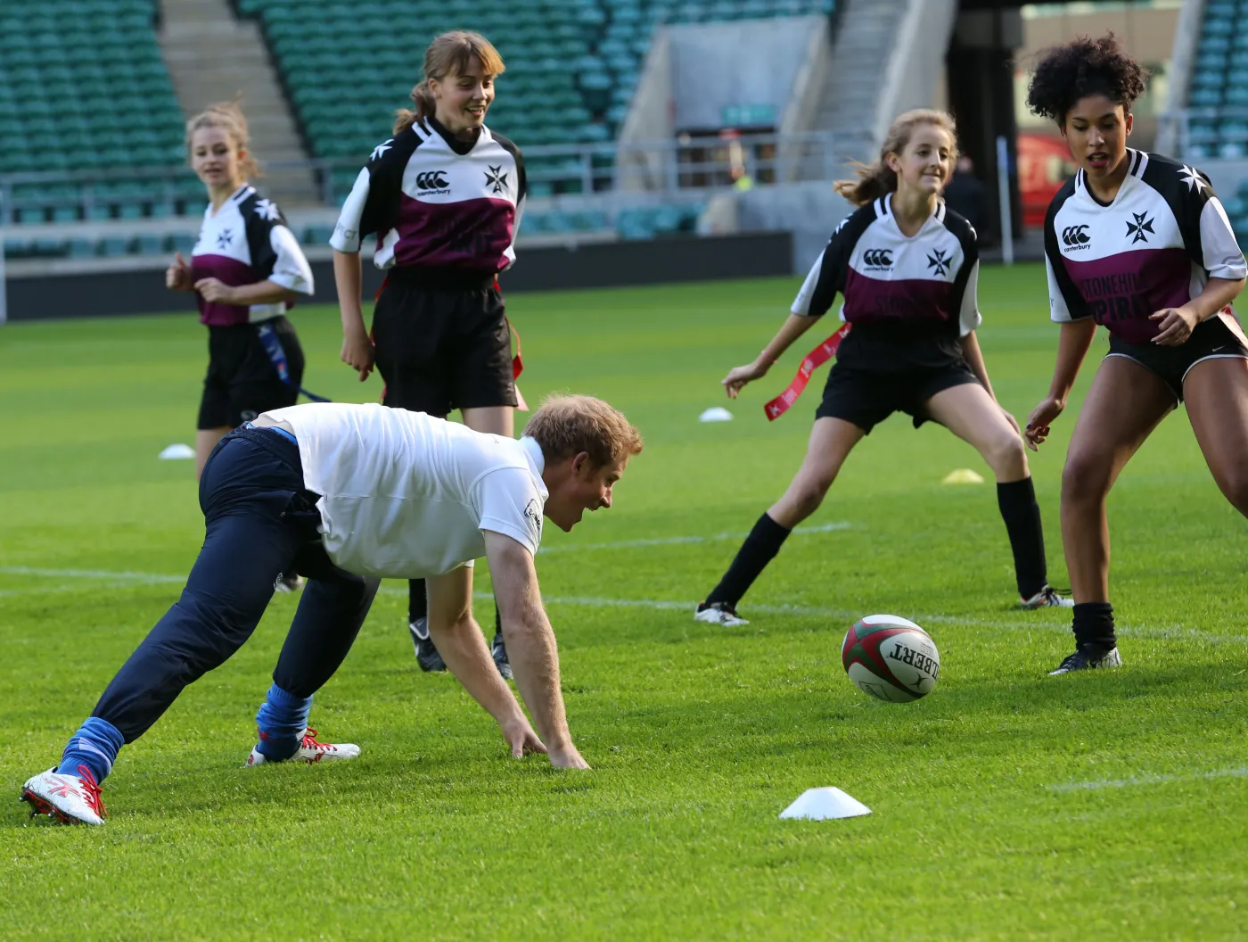 5532612-ksiaze-harry-gral-w-rugby-z.jpg