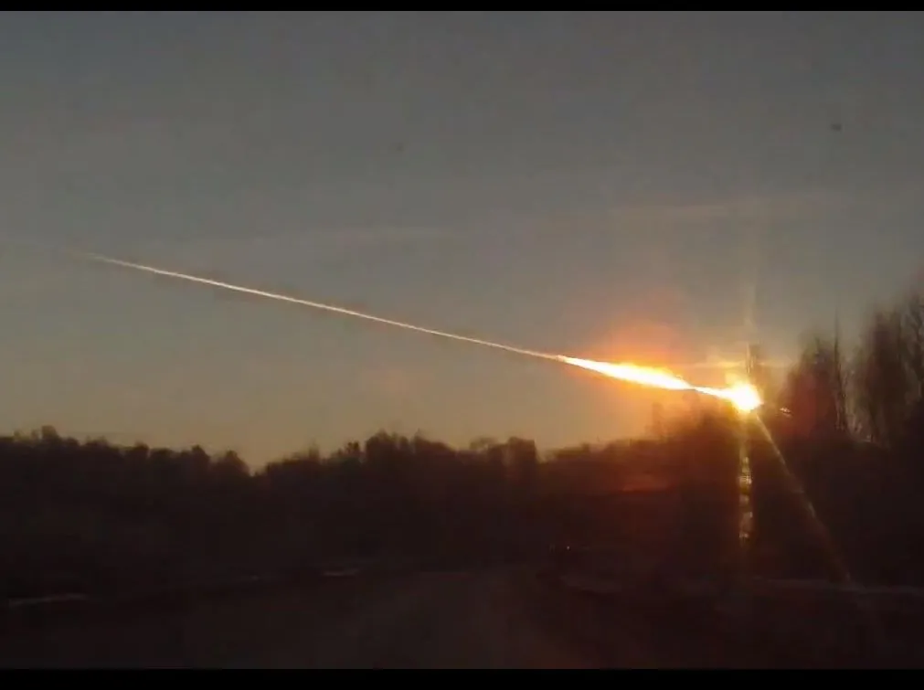 Meteoryt nad Czelabińskiem