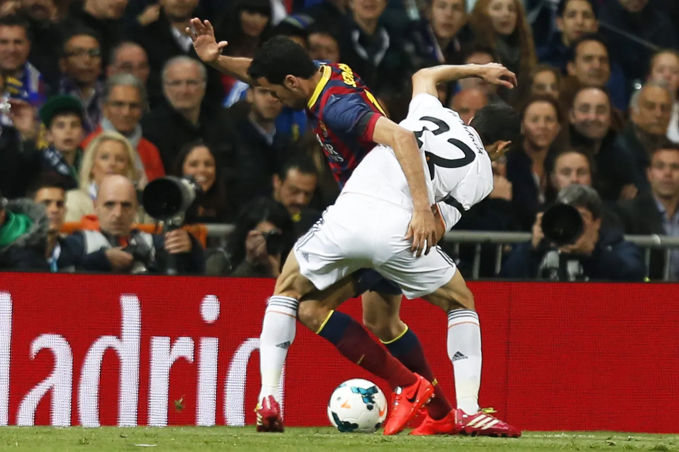 6085711-tak-barcelona-pokonala-real-w.jpg