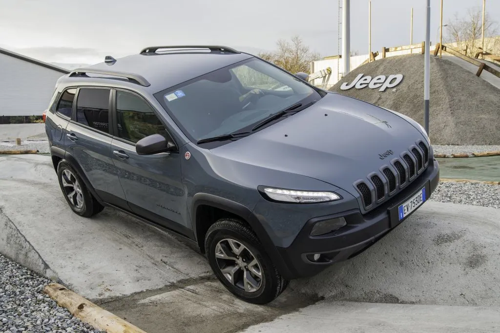 6097681-140307-j-cherokee-swiss-10.jpg
