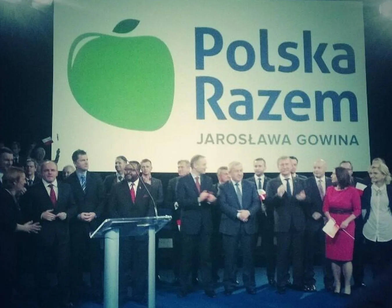 Gowin niczym Jobs. Zielone Jabłuszko, Green-PiS... Na Twitterze zawrzało [AKTUALIZACJA]