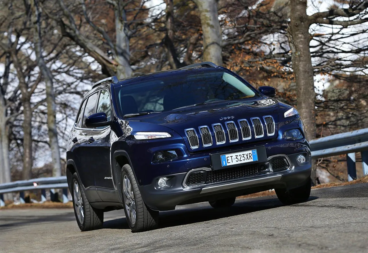 6143969-140407-cherokee-limited-06.jpg
