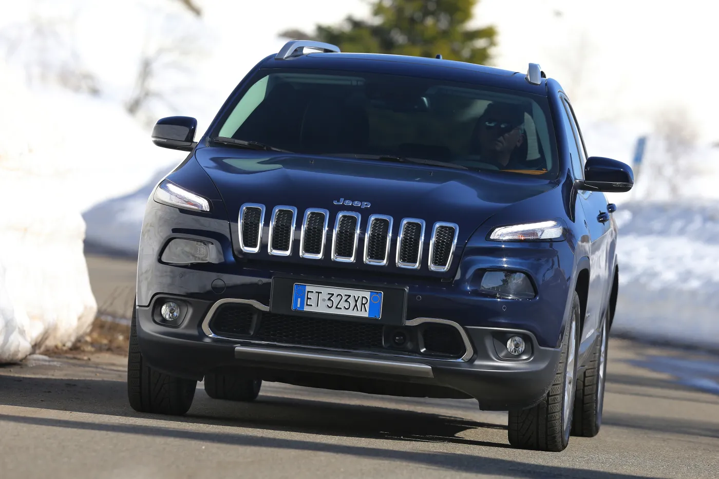 6143998-140407-cherokee-limited-08.jpg