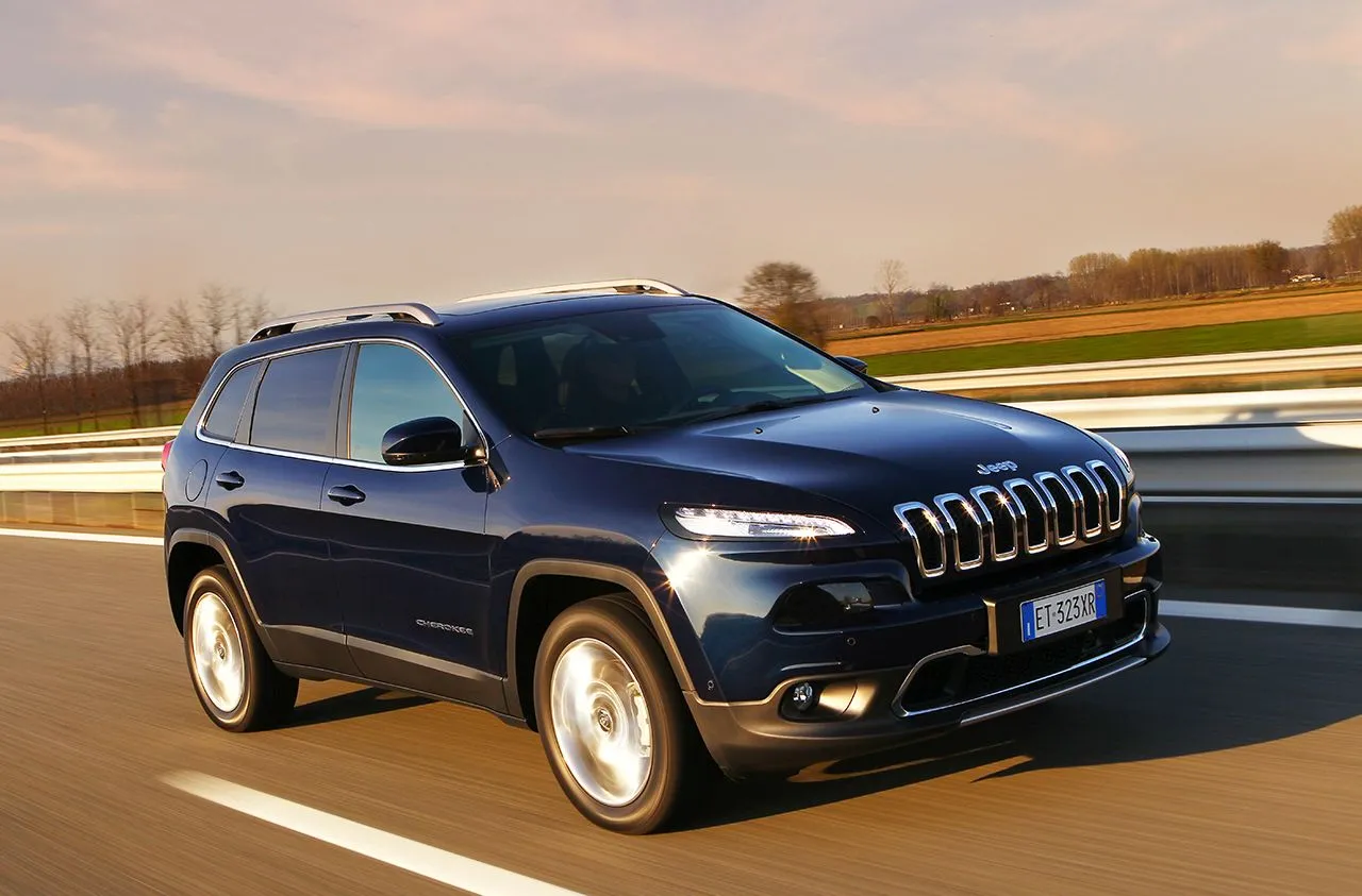 6144056-140407-cherokee-limited-16.jpg