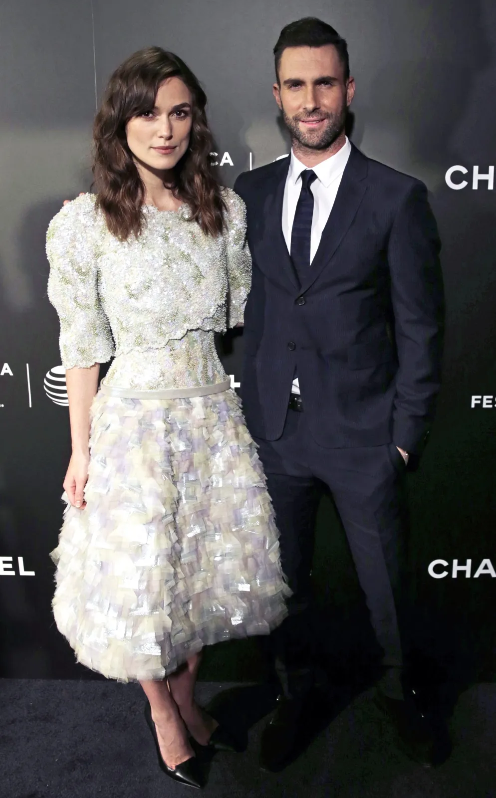 6216368-keira-knightley-i-adam-levine.jpg