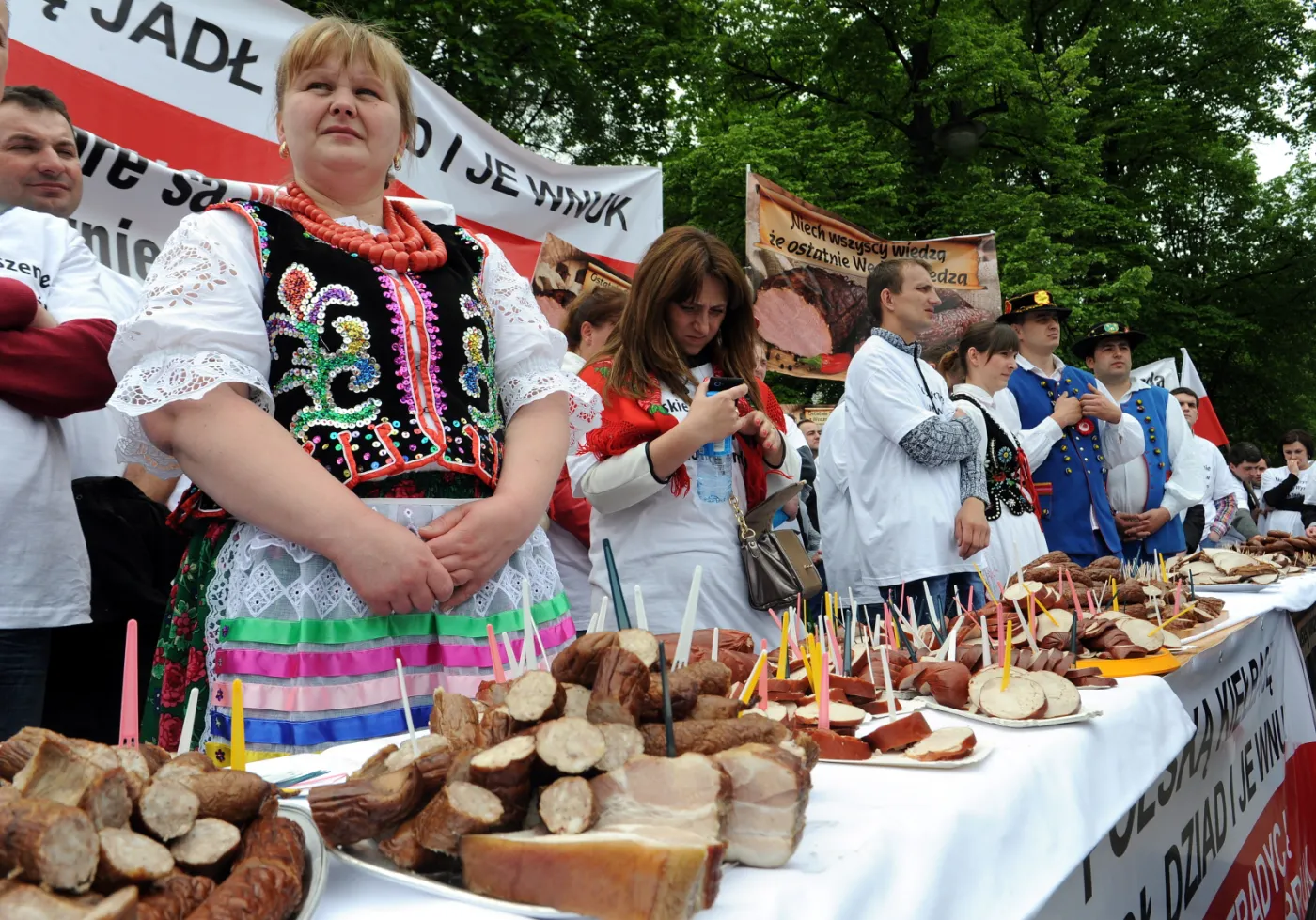 6256055-protest-producentow-wedzonych.jpg