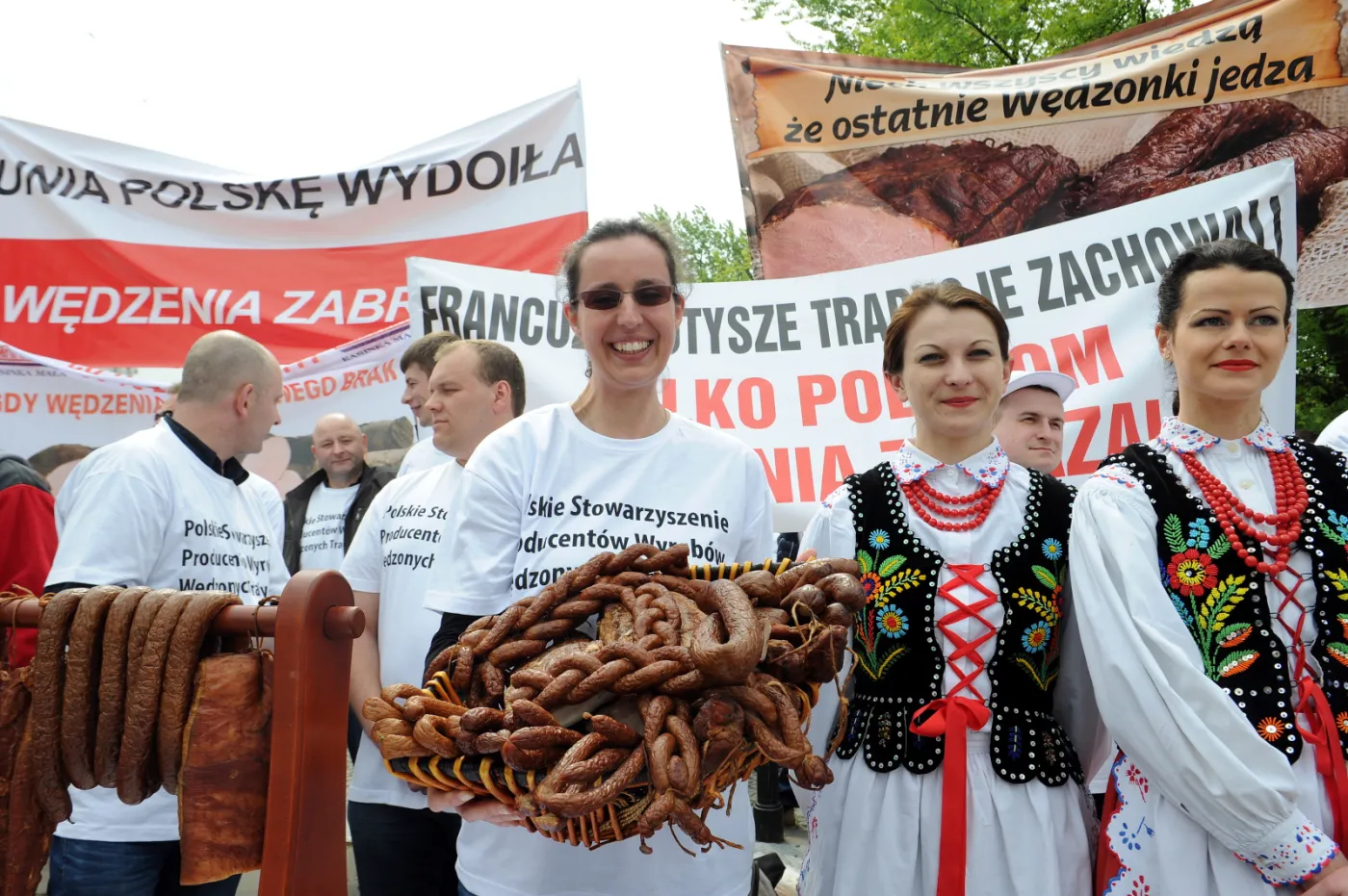 6256084-protest-producentow-wedzonych.jpg