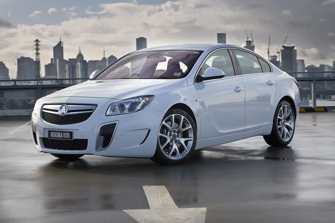6278516-holden-insignia-sedan-290258.jpg