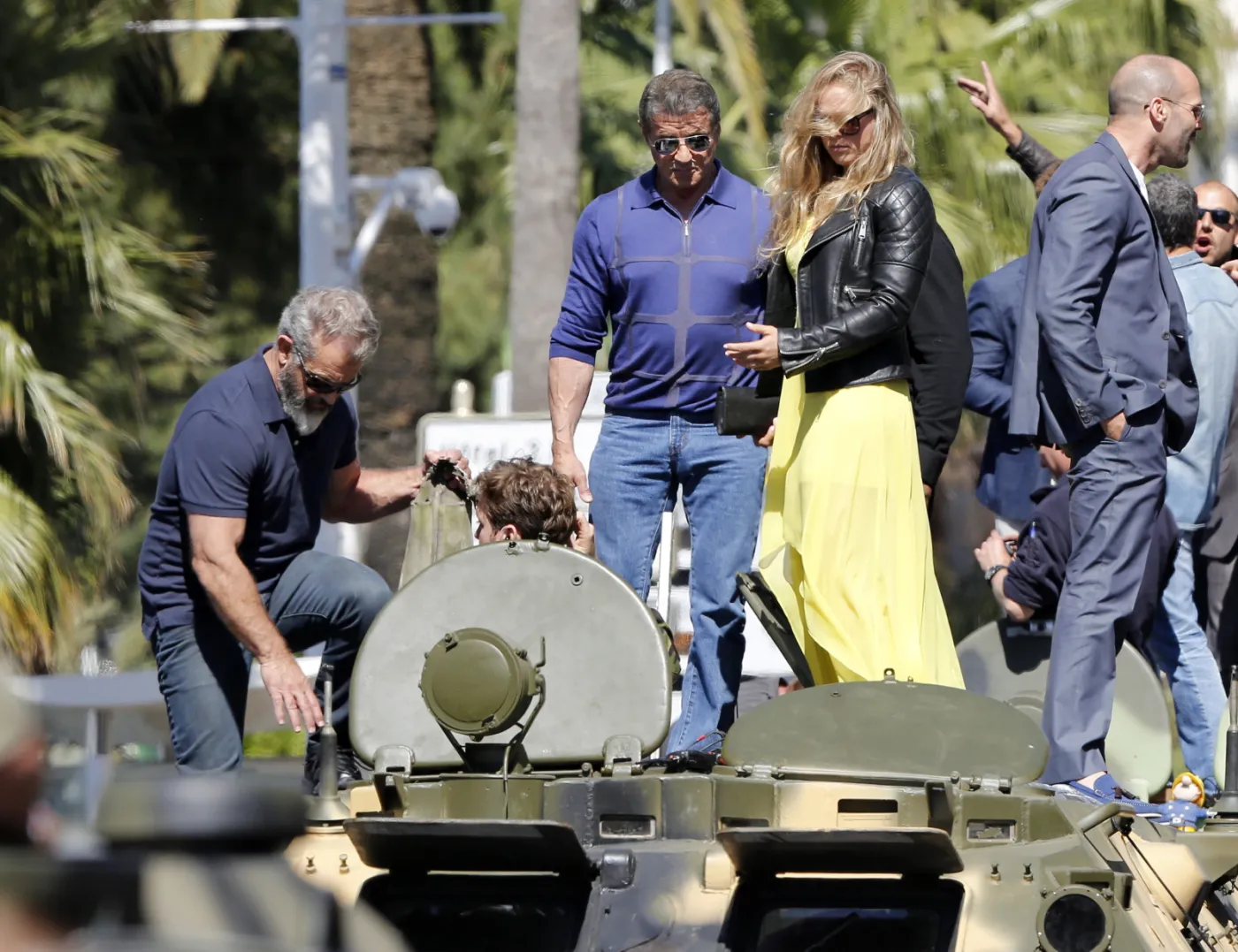 6304042-mel-gibson-sylvester-stallone.jpg
