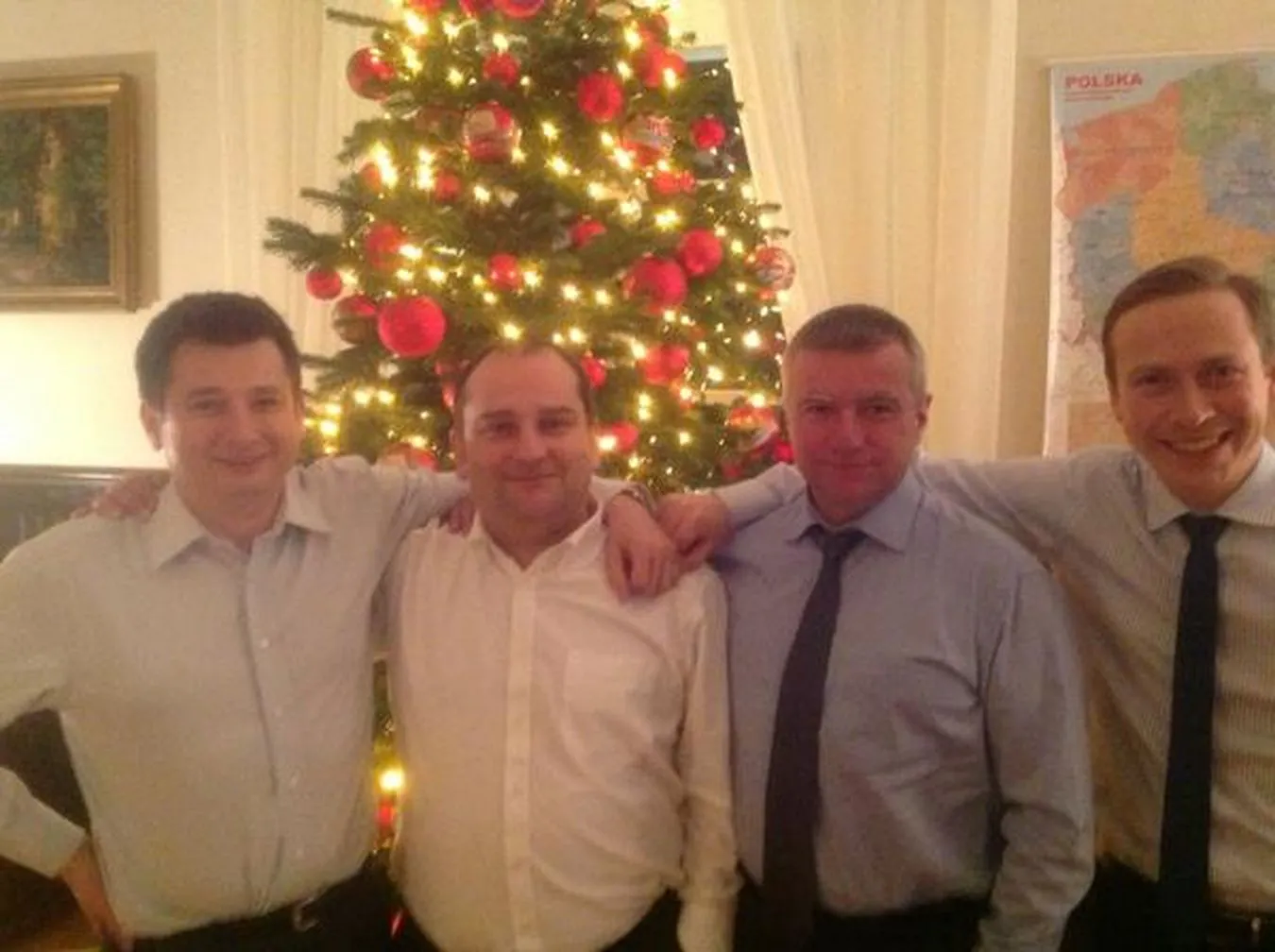 5926614-swiateczny-czas-w-kancelarii.jpg