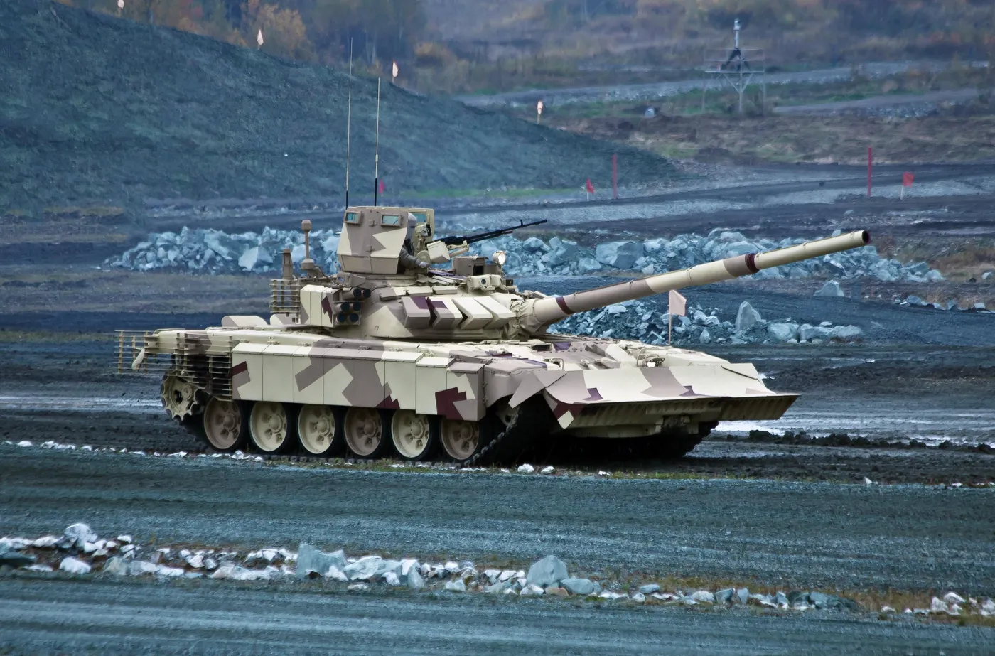 NATO ostrzega: Rosyjskie czołgi i piechota wjeżdżają na Ukrainę