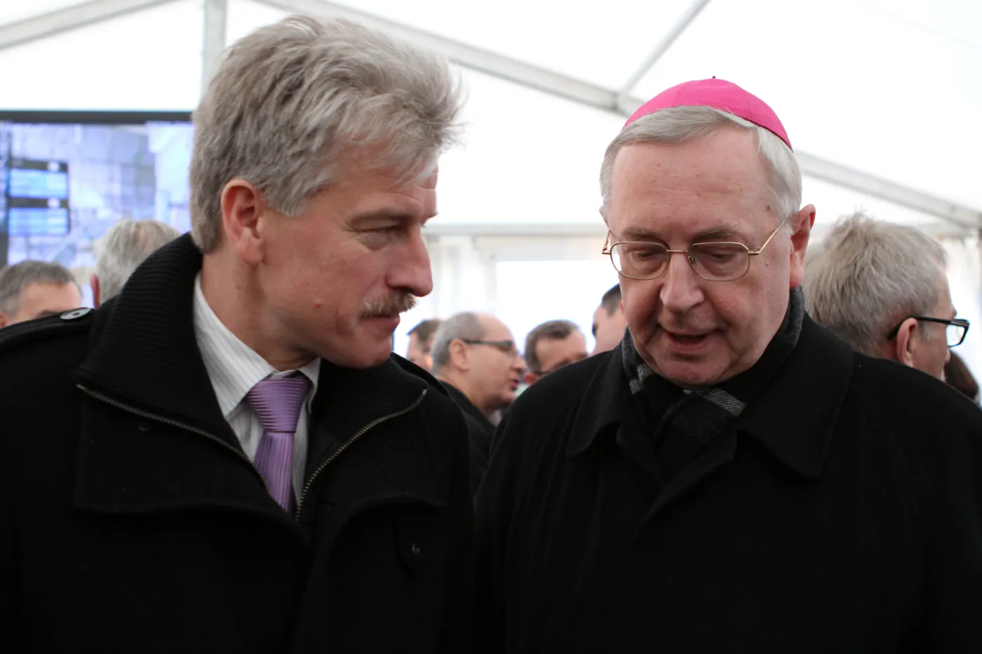 Pojedynek biskupów w polskim Kościele rozstrzygnięty. Jest następca abp. Michalika. ZDJĘCIA