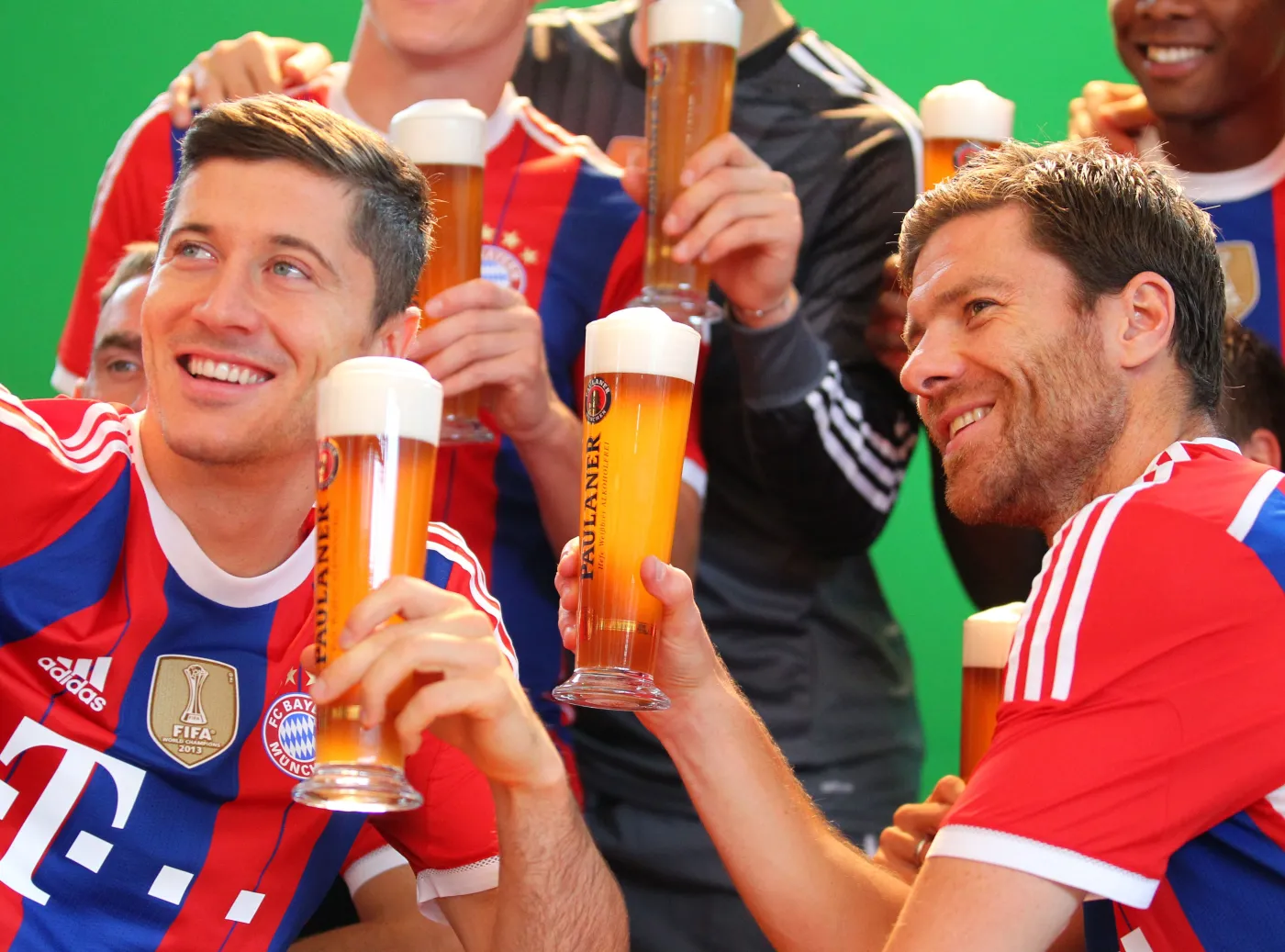 6745791-robert-lewandowski-przylapany.jpg