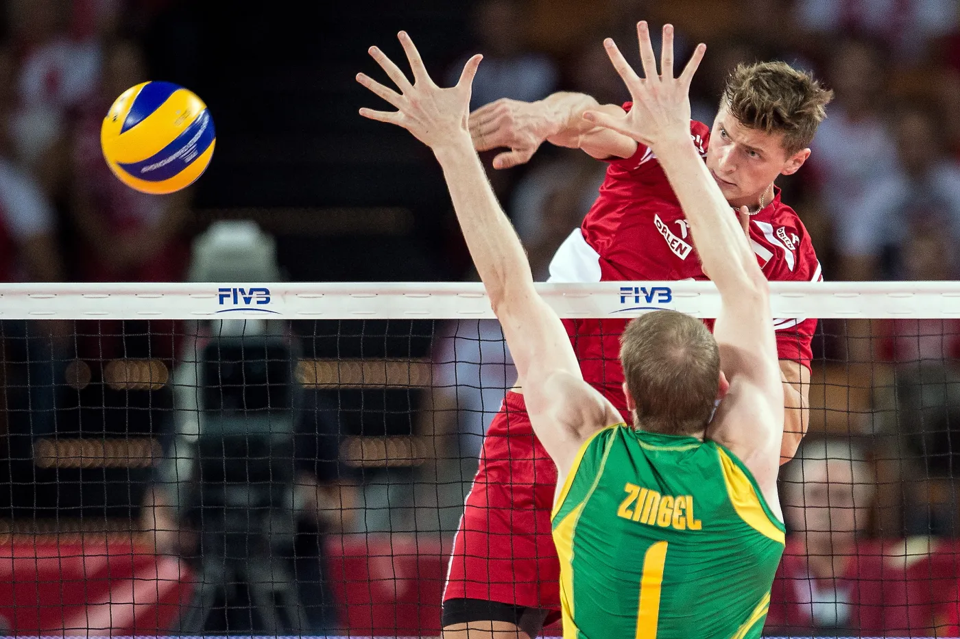 6748514-piotr-nowakowski-w-glebi-i.jpg
