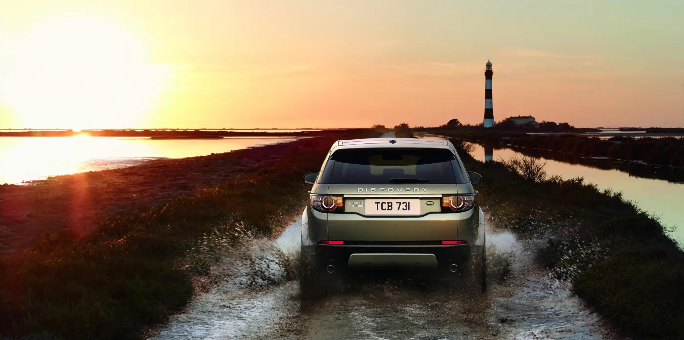 6749741-land-rover-discovery-sport.jpg