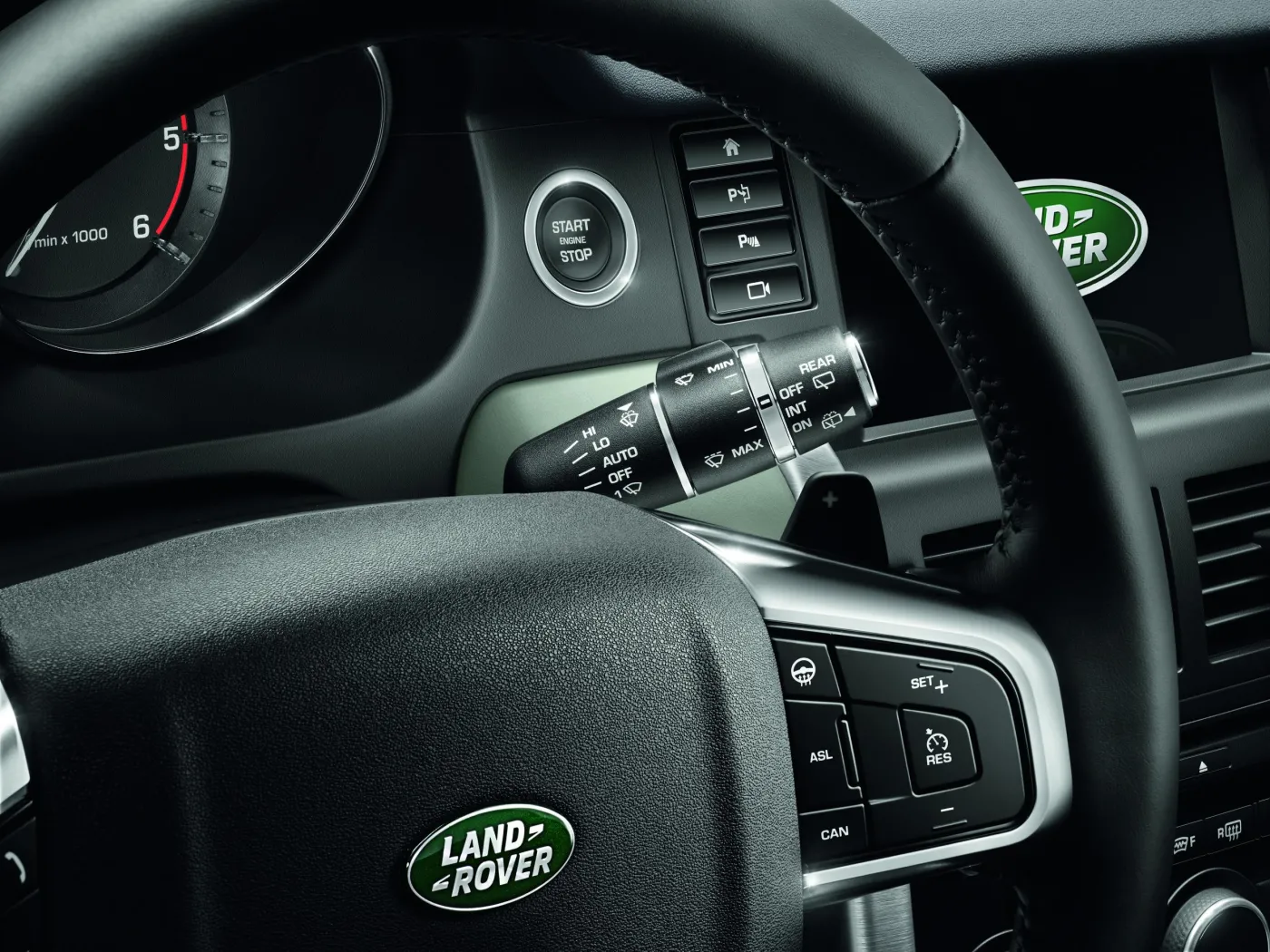 6750060-land-rover-discovery-sport.jpg