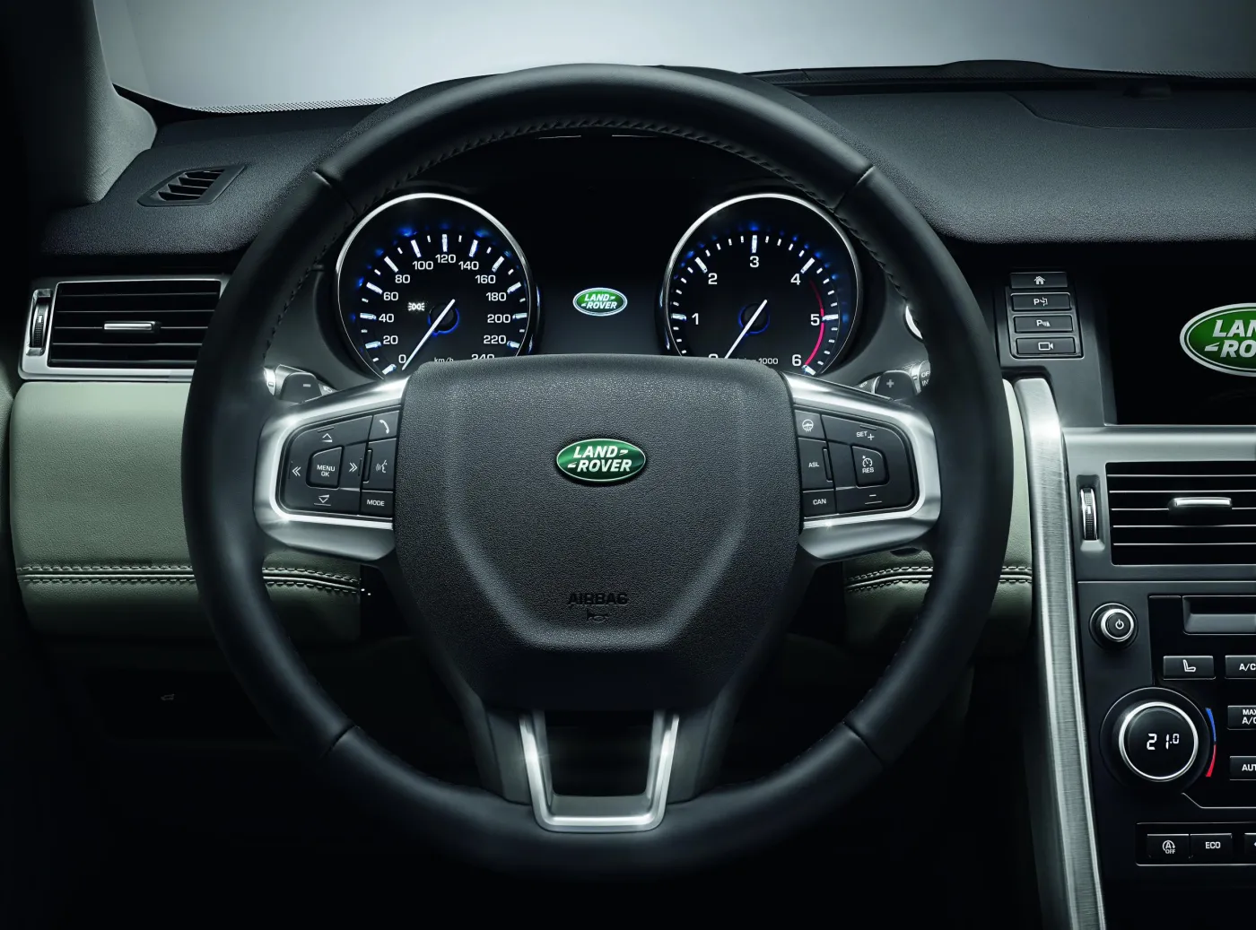 6750089-land-rover-discovery-sport.jpg
