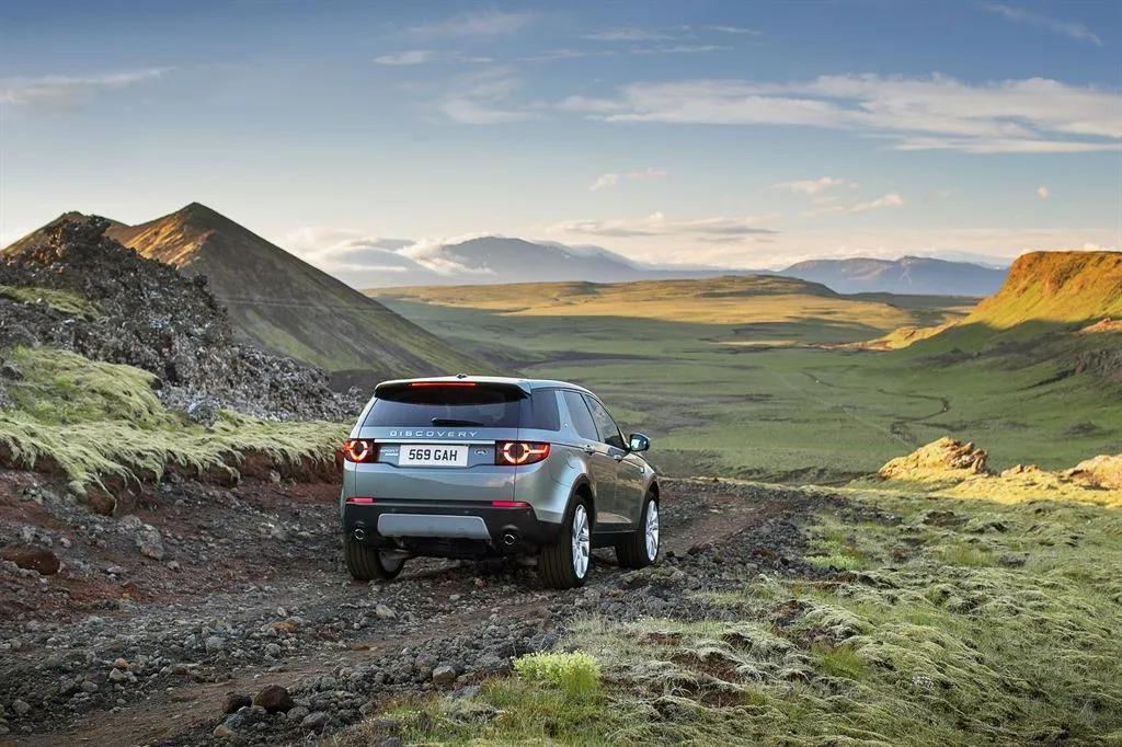 6751208-land-rover-discovery-sport.jpg
